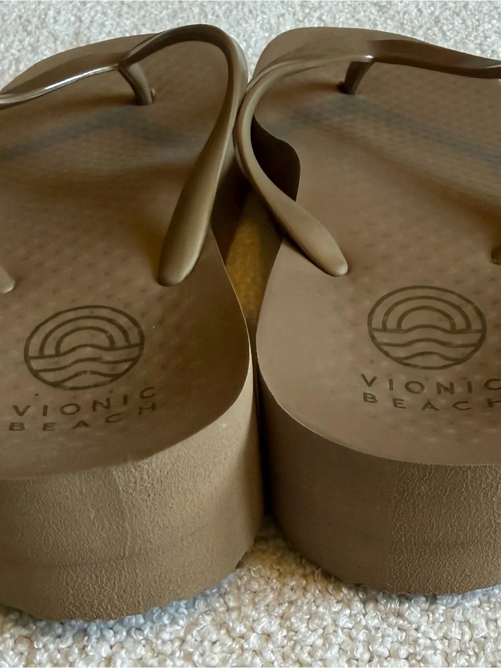 Vionic Beach Women’s Beige Thong Wedge Slip-On Sandals Synthetic Std 7